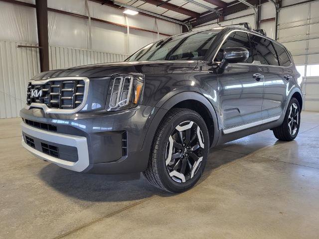 Used 2024 Kia Telluride S w/ S Sunroof Package image 2