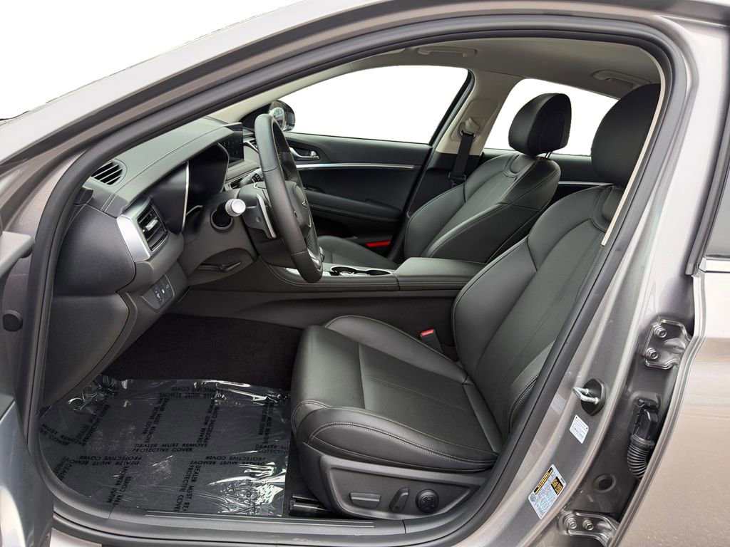 Used 2026 Genesis G70 2.5T image 9