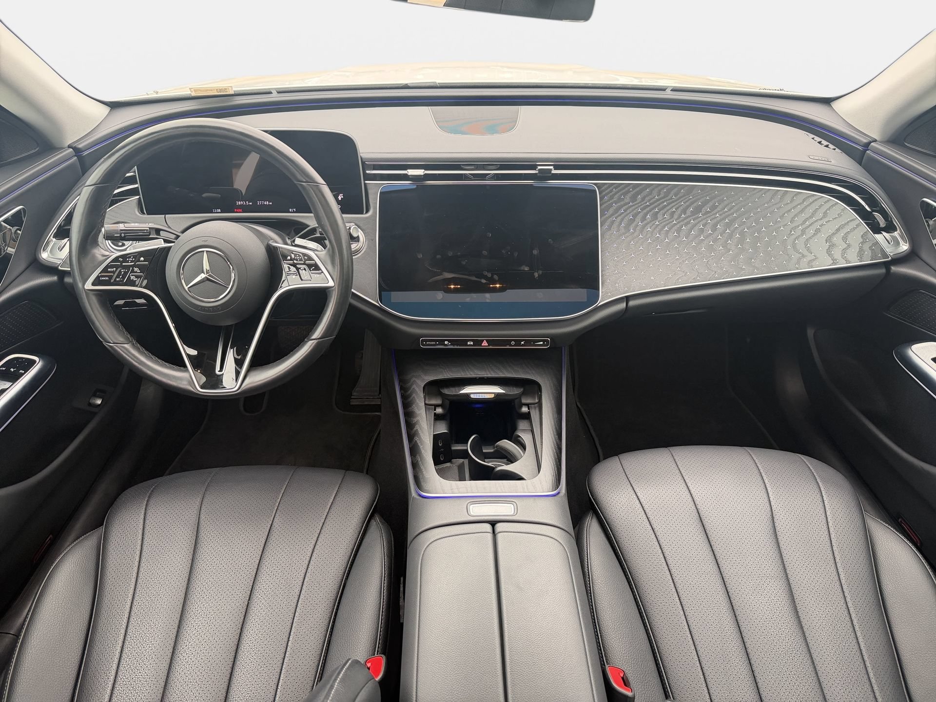 Used 2025 Mercedes-Benz E 350 Sedan w/ Winter Package image 9
