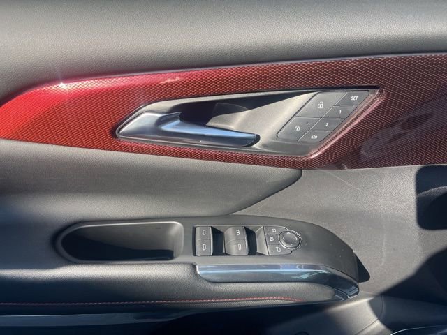 Used 2024 Chevrolet Traverse RS image 21