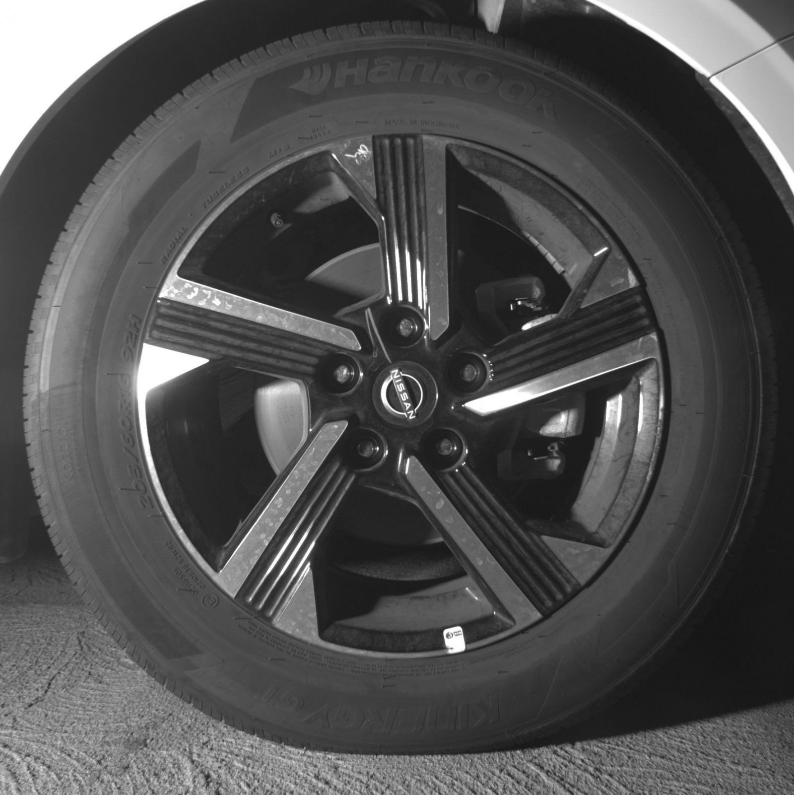 Used 2025 Nissan Sentra SV FWD image 16