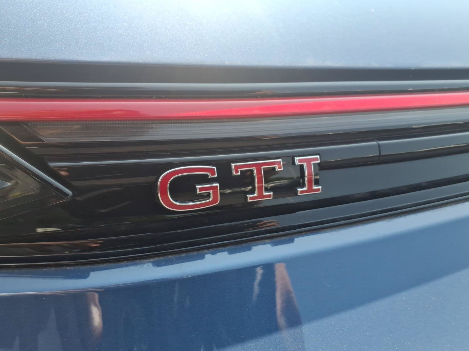 New 2026 Volkswagen GTI SE FWD image 5
