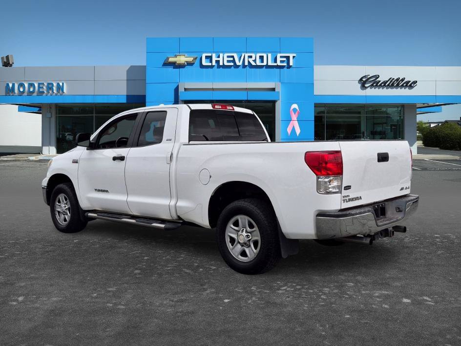 Used 2013 Toyota Tundra 4x4 Double Cab w/ SR5 Pkg image 3