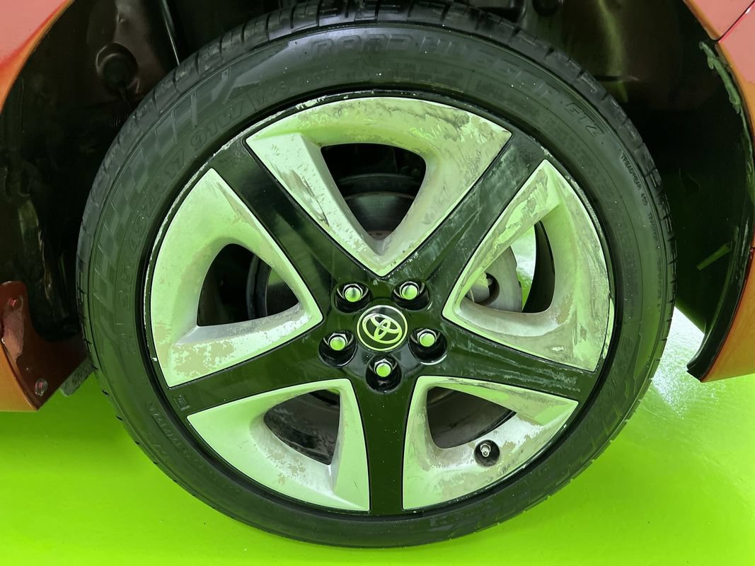 Used 2017 Toyota Prius FWD image 15