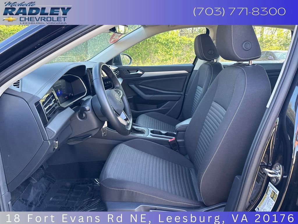 Used 2025 Volkswagen Jetta S FWD image 3
