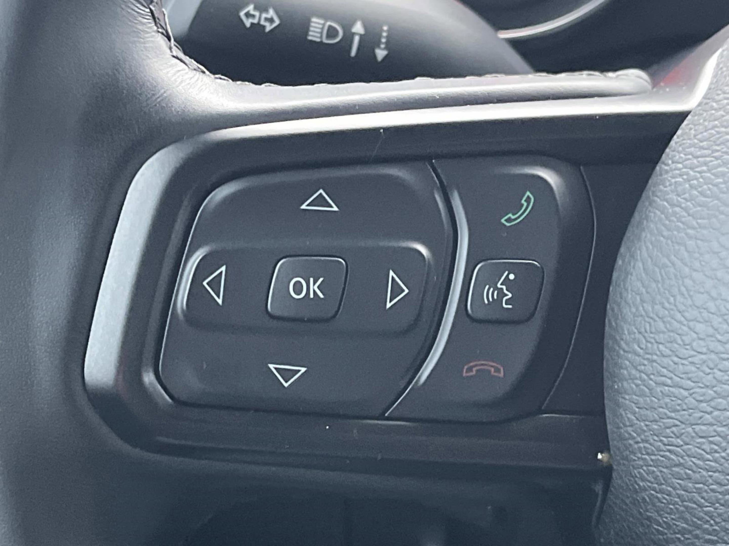 Used 2022 Jeep Wrangler Unlimited Sport w/ Sun And Sound Package image 32