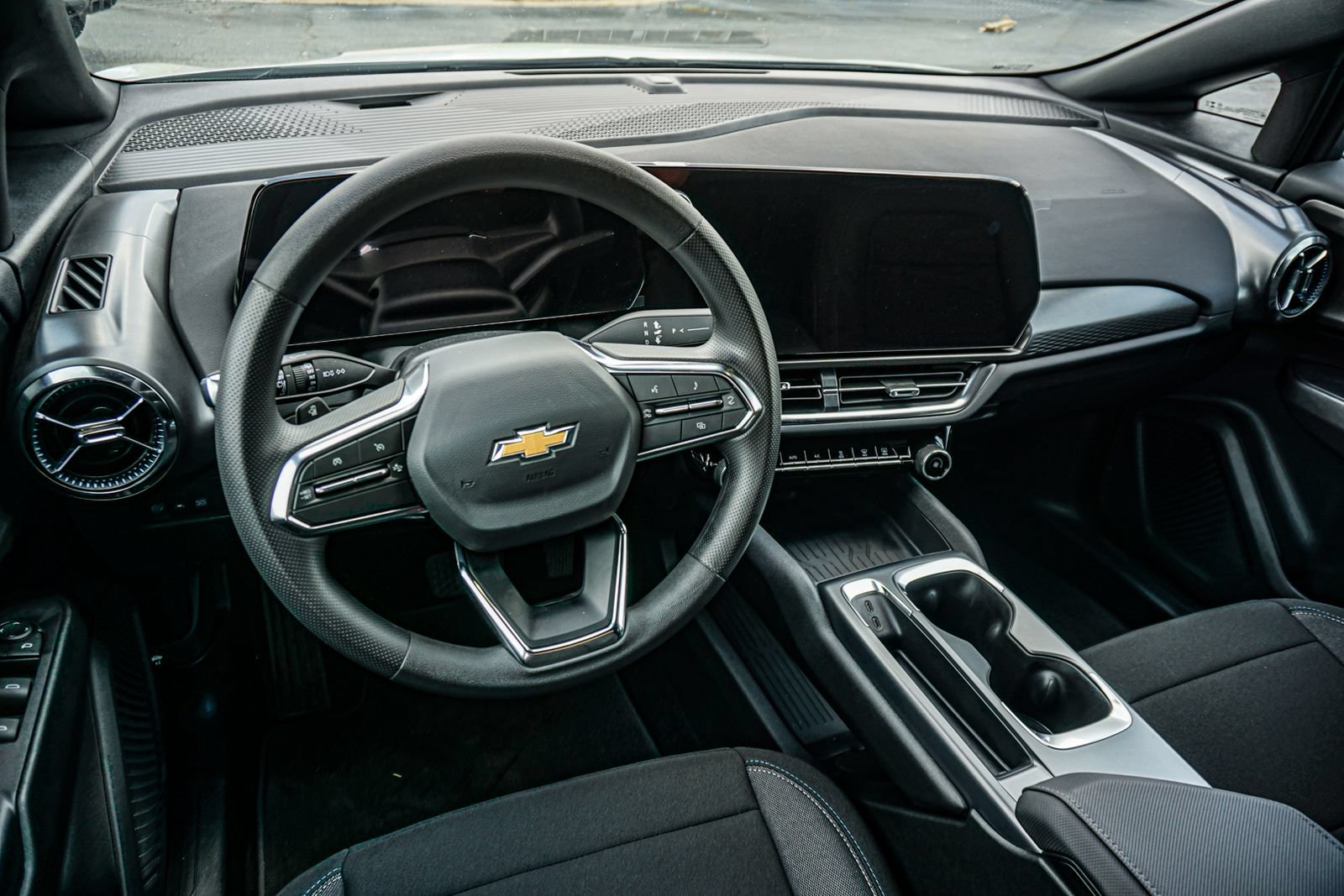 New 2026 Chevrolet Equinox EV LT FWD image 22