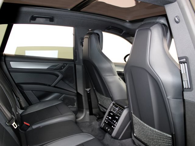 New 2026 Porsche Cayenne Electric AWD/4WD image 27