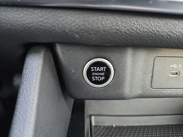 Used 2022 Nissan Rogue SV FWD image 29