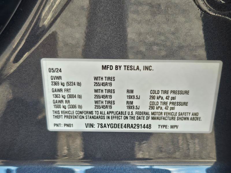 Used 2024 Tesla Model Y Long Range AWD/4WD image 36