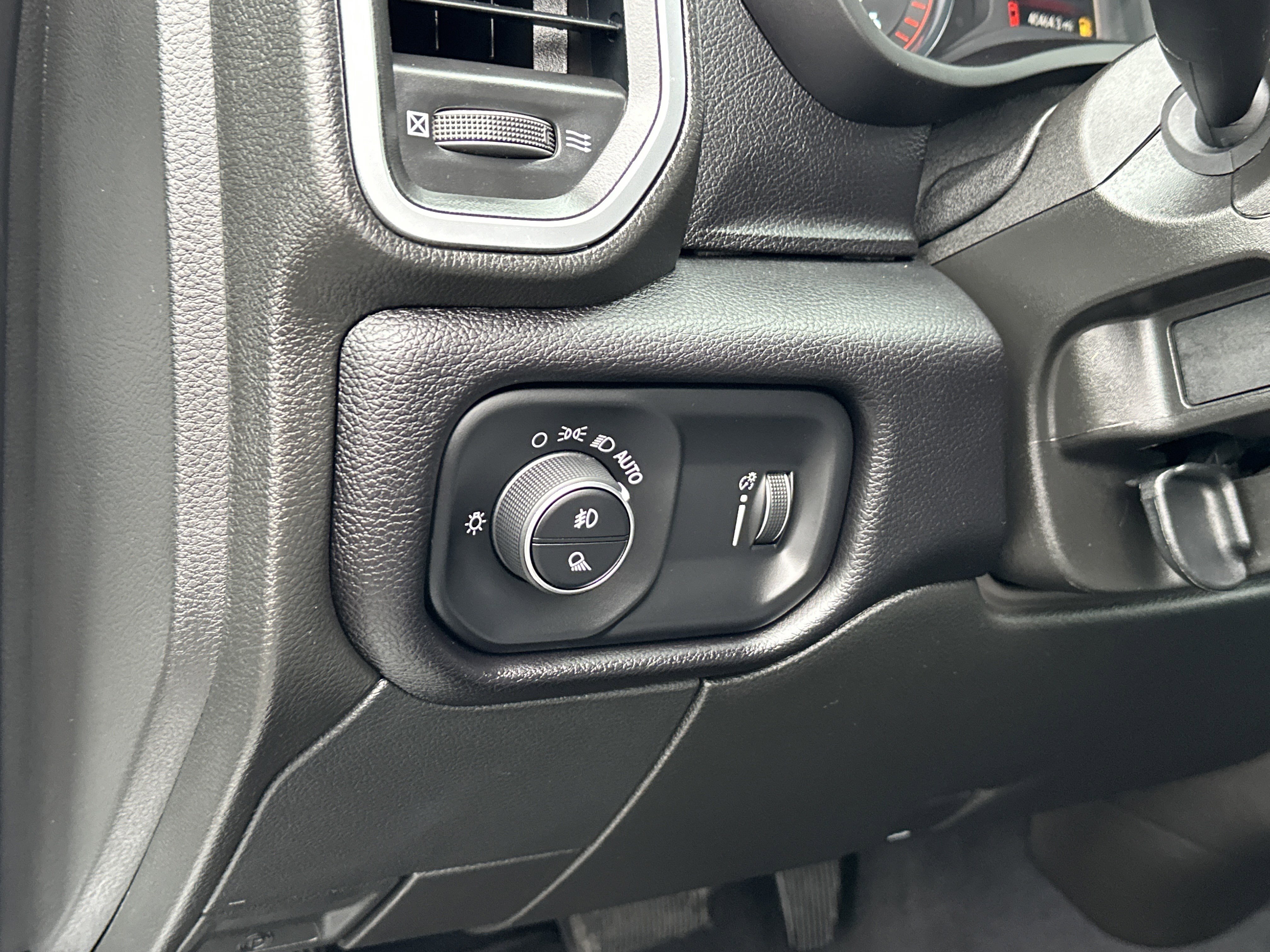 Used 2024 RAM 2500 Big Horn image 16