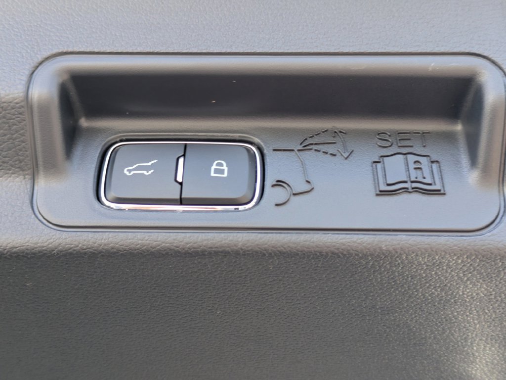 New 2026 Ford Explorer ST-Line w/ Premium Package RWD image 15