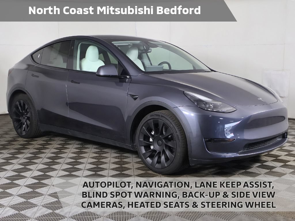 Used 2023 Tesla Model Y Long Range AWD/4WD image 1