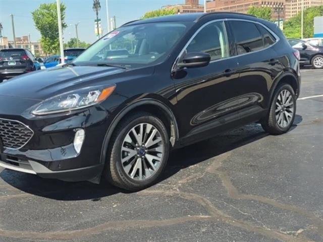Used 2022 Ford Escape Titanium image 35