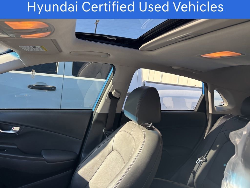 Certified 2022 Hyundai Kona Limited w/ Cargo Package image 4
