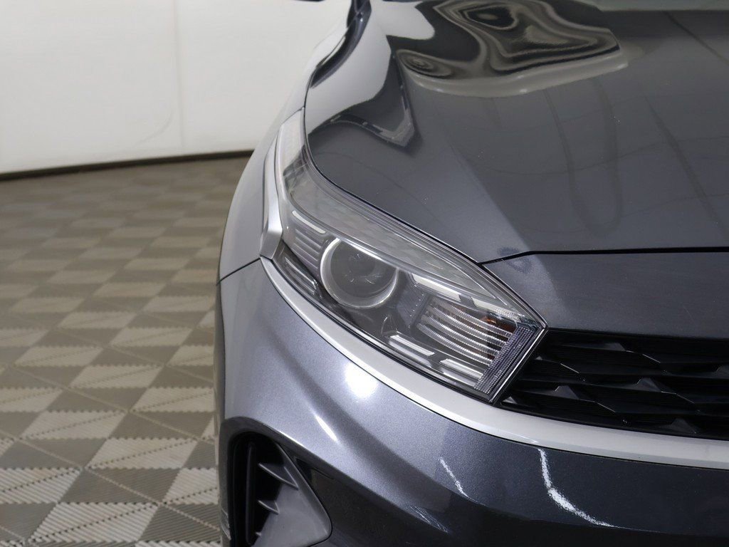 Used 2023 Kia Forte LXS w/ LXS Technology Package FWD image 12