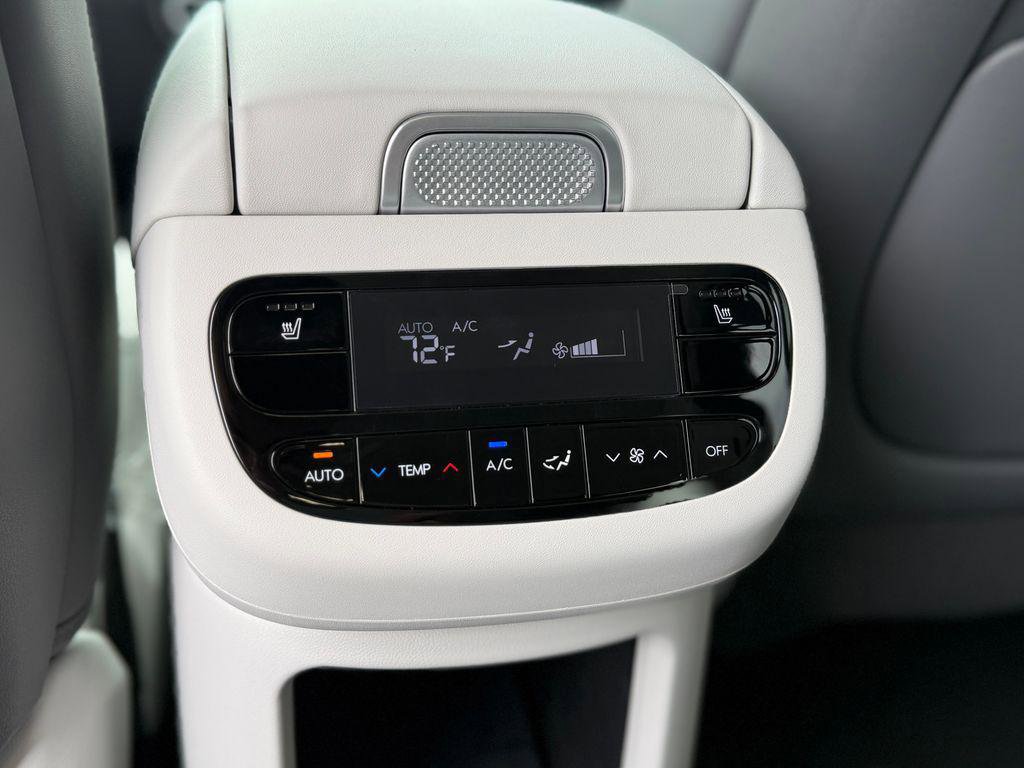 New 2026 Hyundai Ioniq 9 SEL image 12