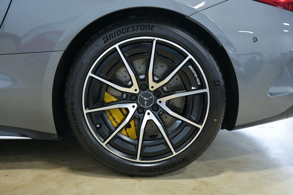 Used 2026 Mercedes-Benz SL 63 AMG 4MATIC image 9