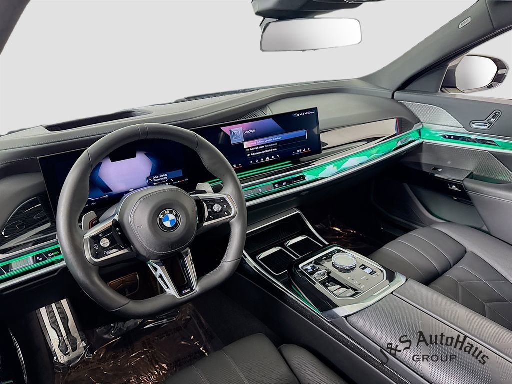 Used 2024 BMW 760i xDrive w/ Luxury Rear Seating Package AWD/4WD image 30