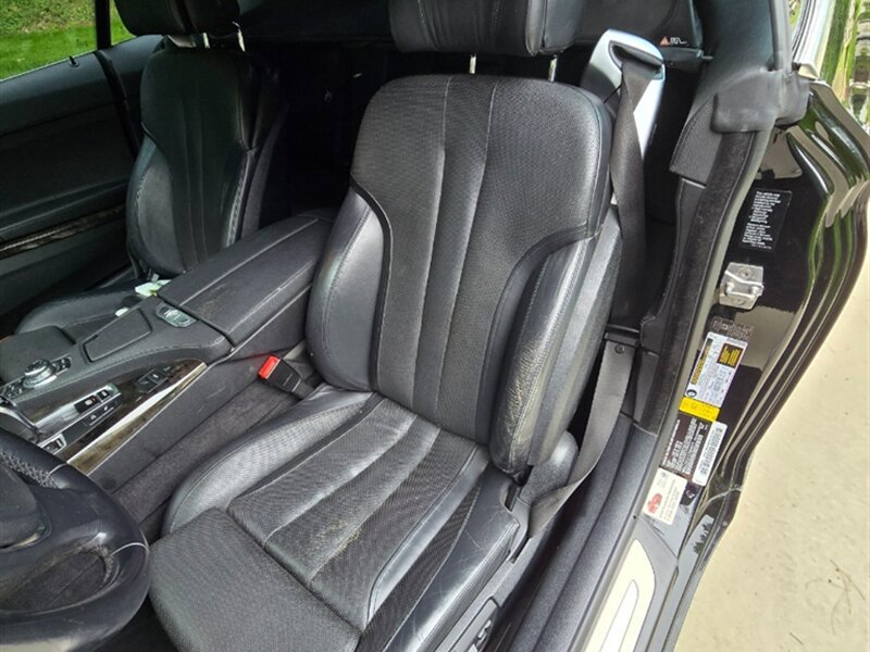 Used 2012 BMW 650i xDrive Convertible AWD/4WD image 16