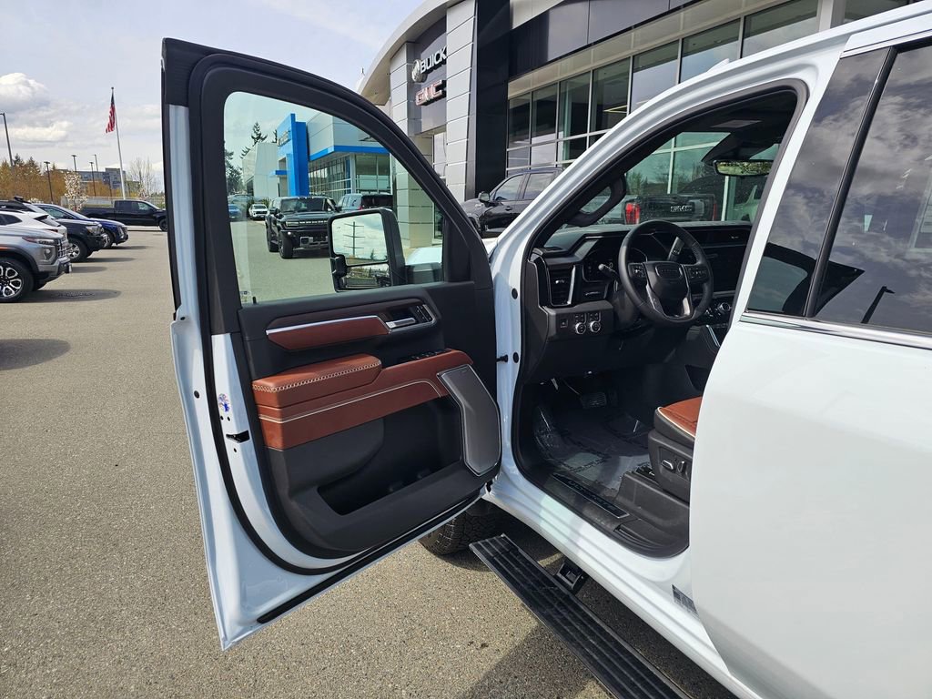 New 2026 GMC Sierra 3500 Denali Ultimate w/ LPO, Black Badging Package AWD/4WD image 20