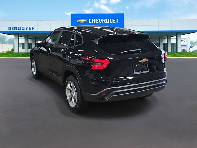 New 2026 Chevrolet Trax LS image 8