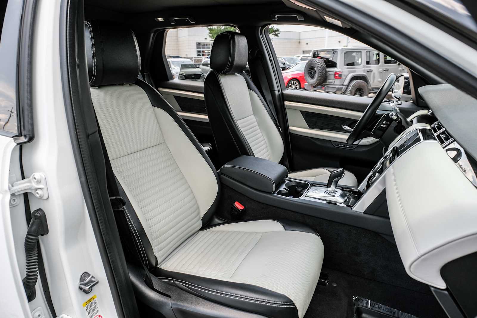 Used 2022 Land Rover Discovery Sport S R-Dynamic AWD/4WD image 30