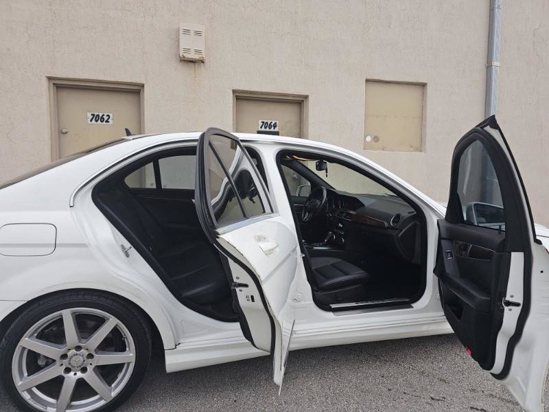 Used 2014 Mercedes-Benz C 250 Sedan image 17