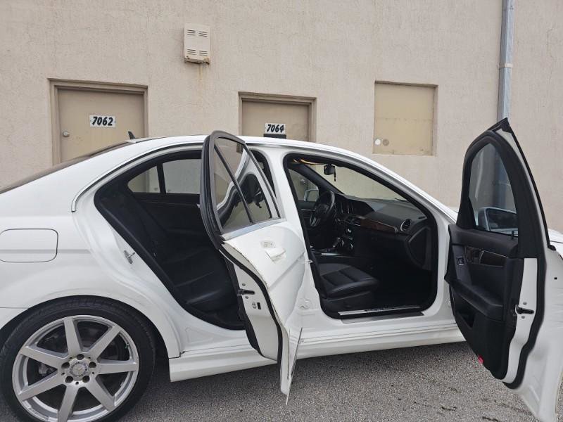 Used 2014 Mercedes-Benz C 250 Sedan image 17