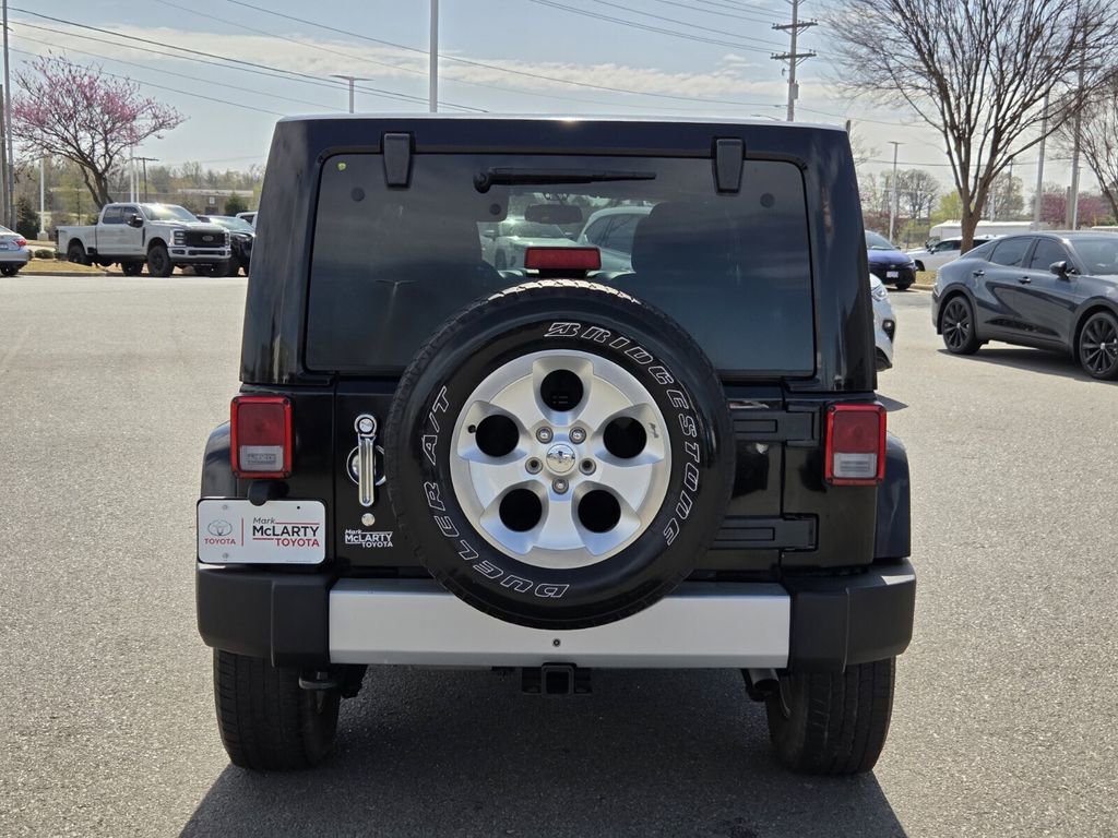 Used 2013 Jeep Wrangler Unlimited Sahara w/ Connectivity Group image 10