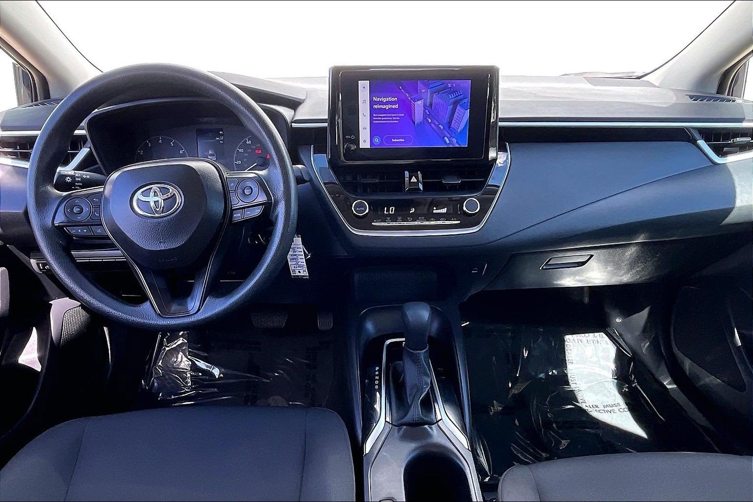 Used 2025 Toyota Corolla LE FWD image 19