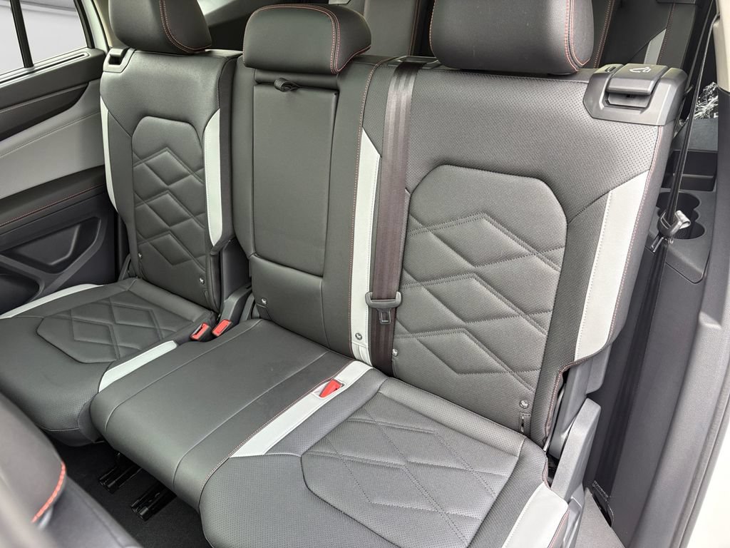 New 2026 Volkswagen Atlas Peak Edition AWD/4WD image 18
