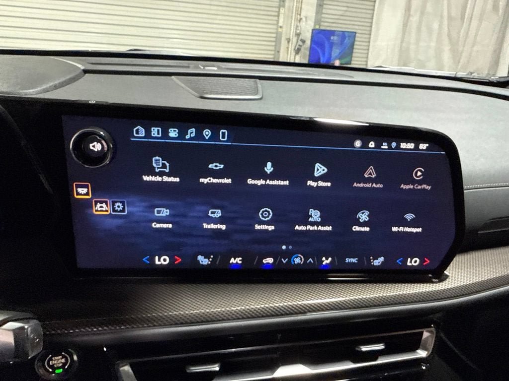 New 2027 Chevrolet Traverse Z71 w/ Enhanced Driving Package AWD/4WD image 35