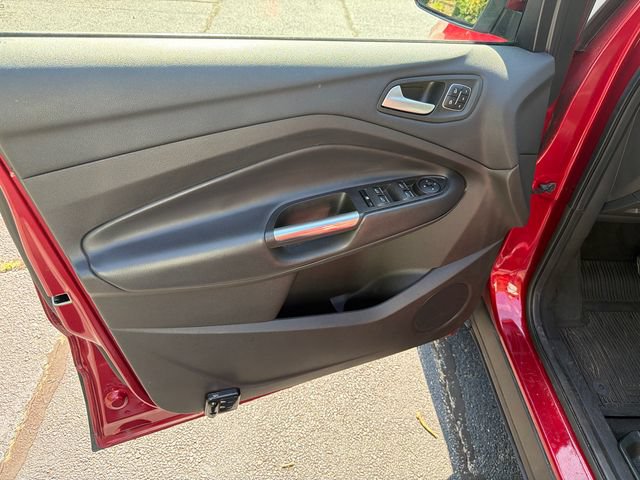 Used 2018 Ford Escape Titanium w/ Ford Safe & Smart Package AWD/4WD image 12
