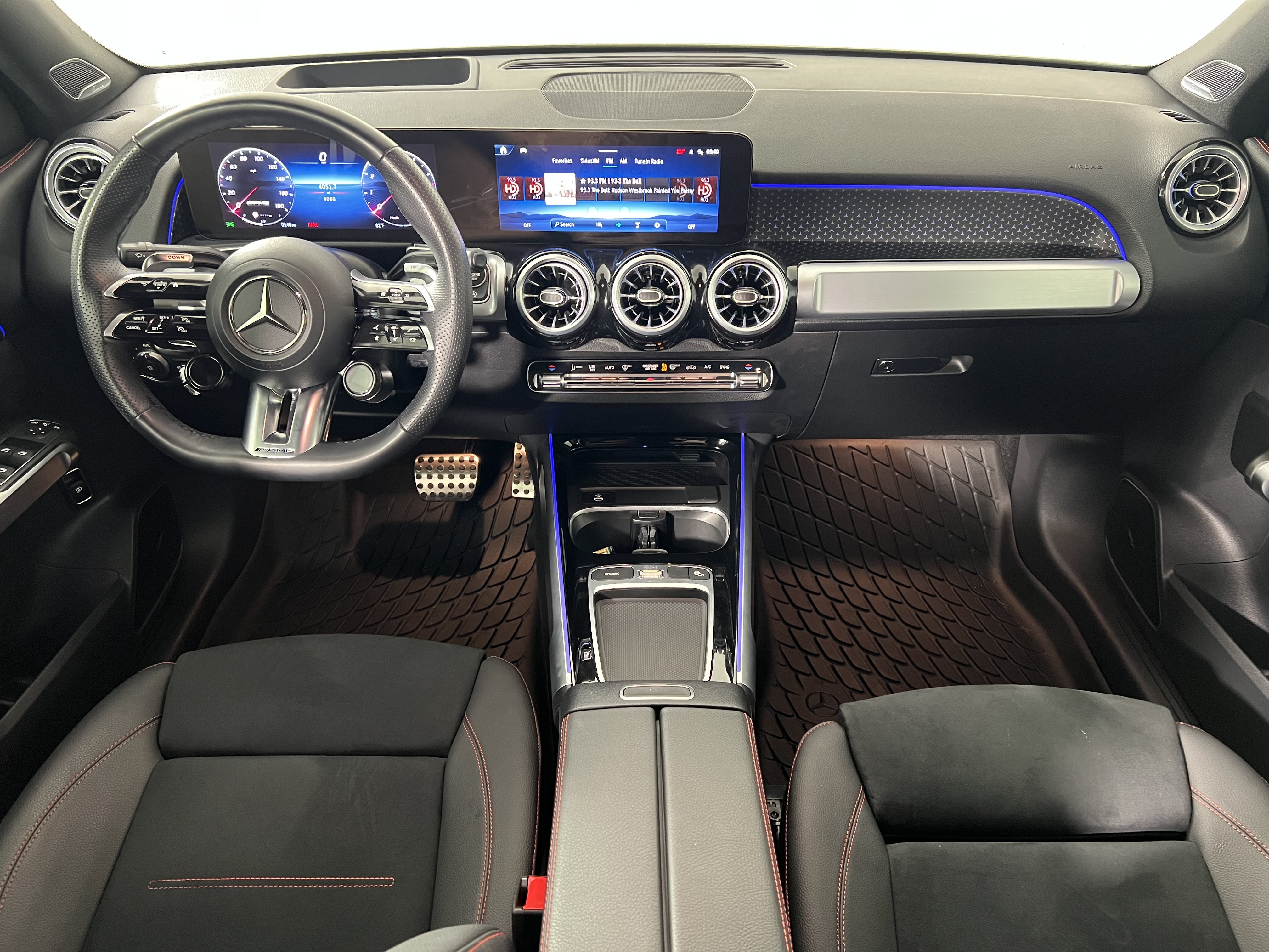 Certified 2024 Mercedes-Benz GLB 35 AMG 4MATIC image 22