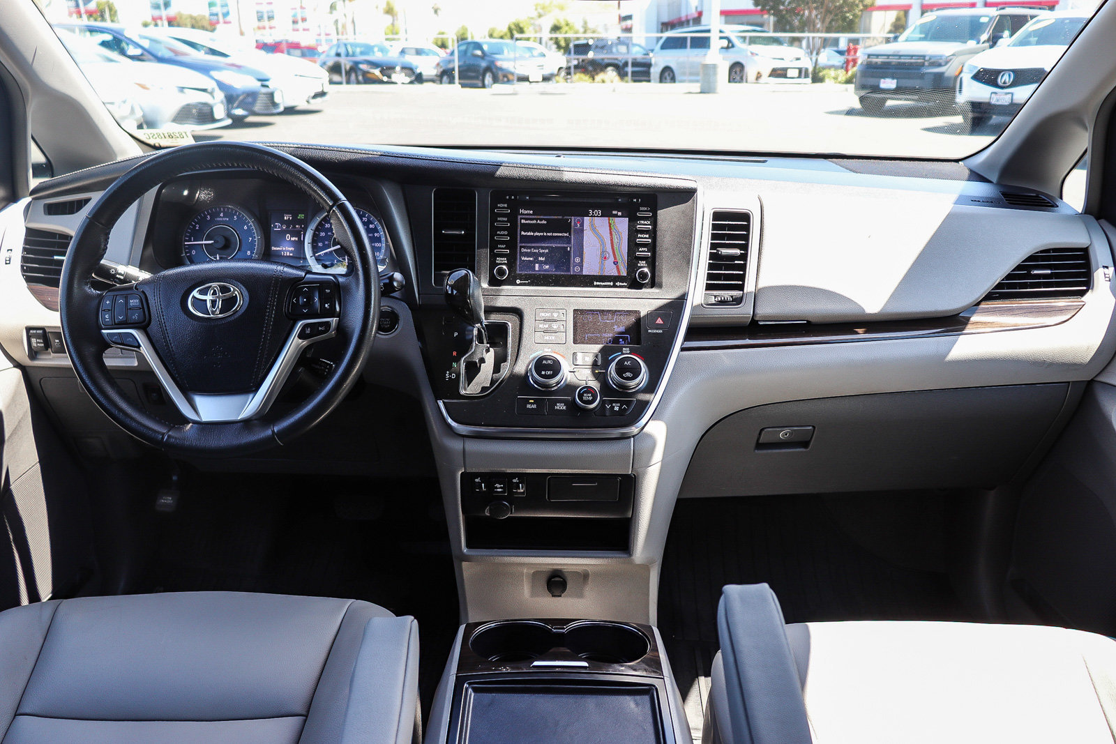 Certified 2019 Toyota Sienna XLE w/ XLE Navigation Package FWD image 15