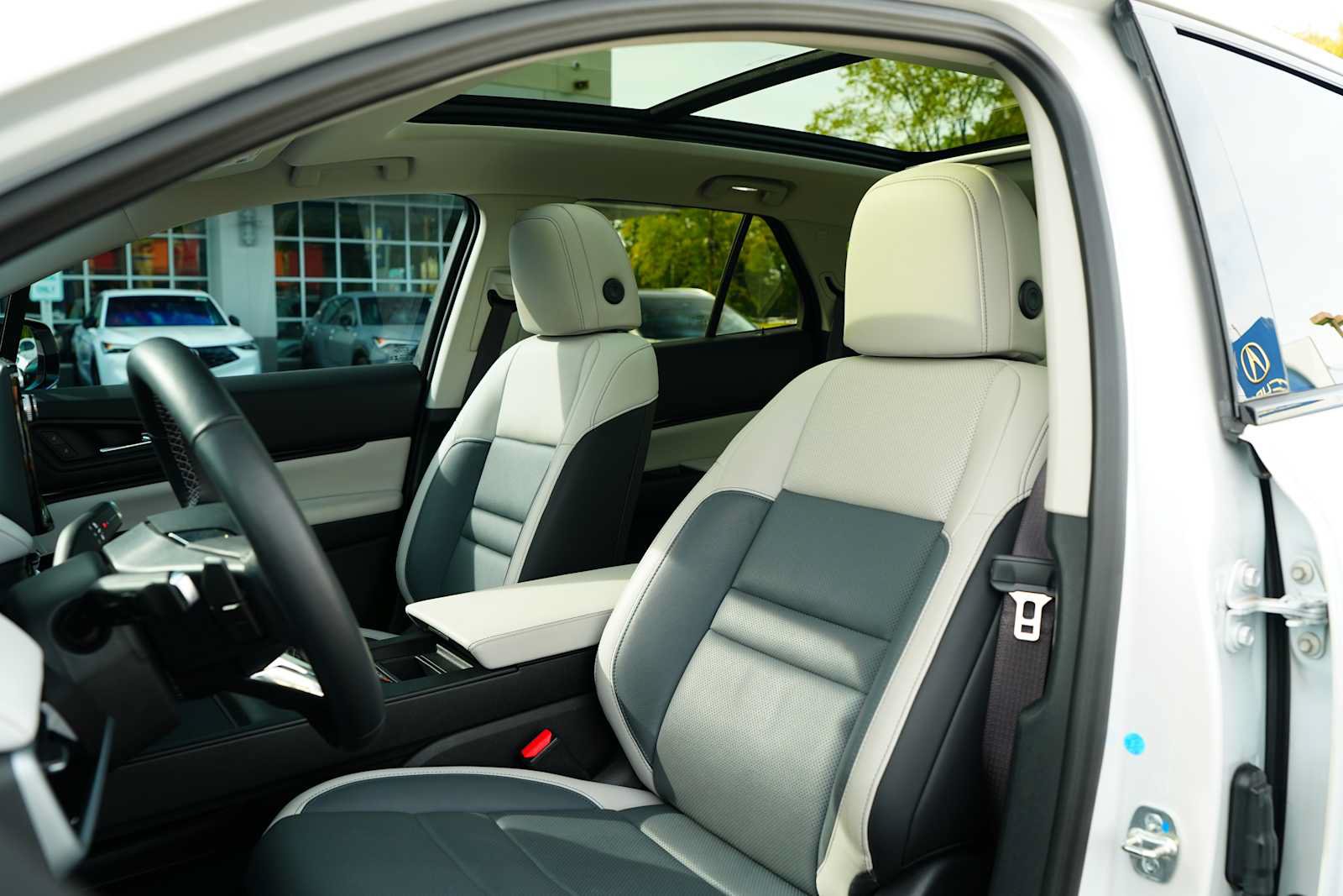 Used 2025 Honda Prologue Elite image 13