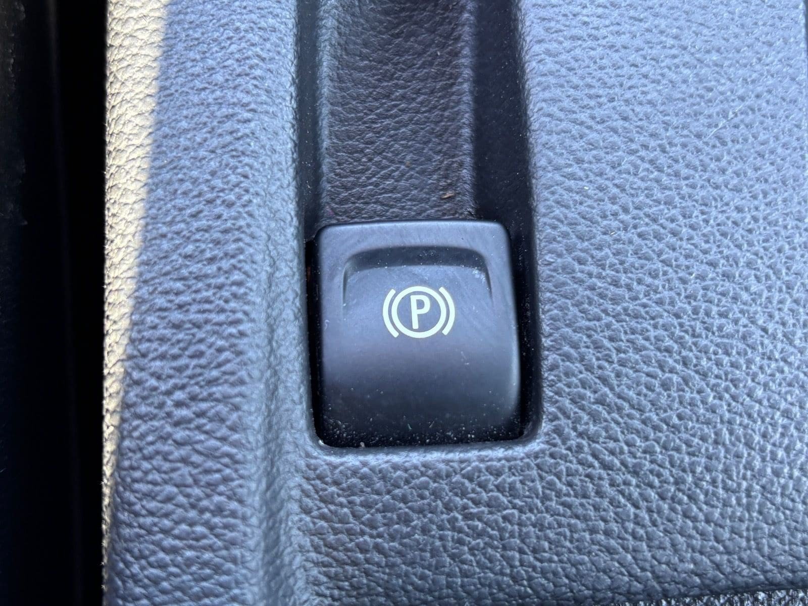 Used 2019 Buick Cascada Premium FWD image 35