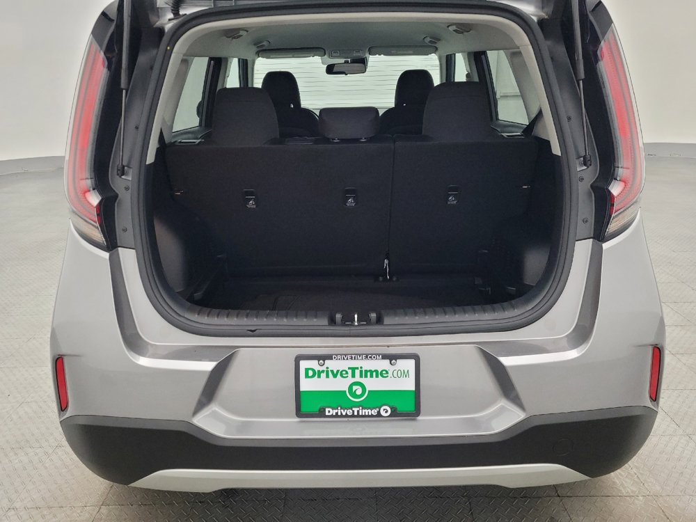 Used 2025 Kia Soul LX image 29