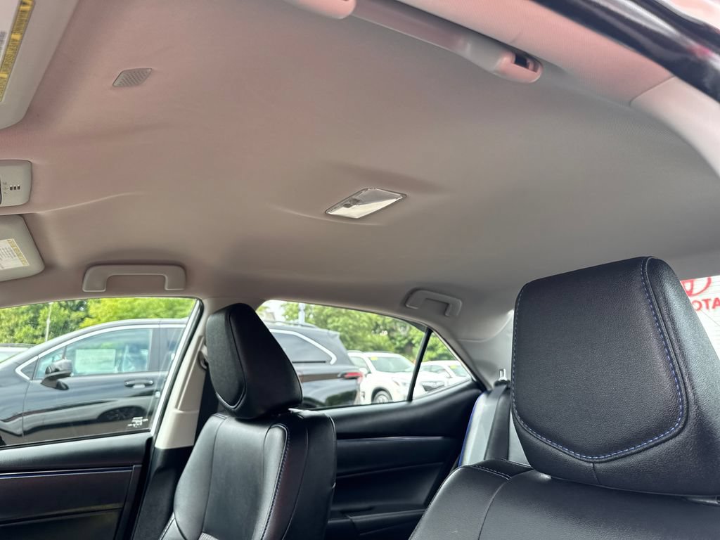 Used 2019 Toyota Corolla SE w/ Carpet Mat Package (TMS) FWD image 15