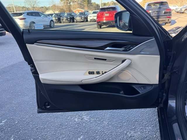 Used 2019 BMW 540i image 17