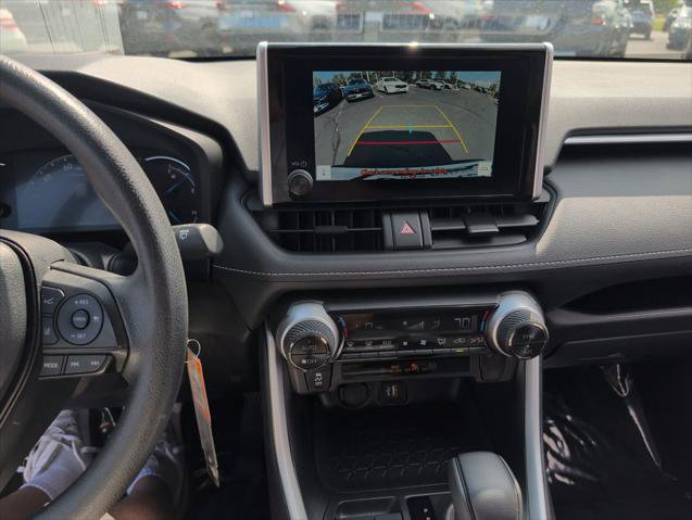 Certified 2025 Toyota RAV4 LE AWD/4WD image 28