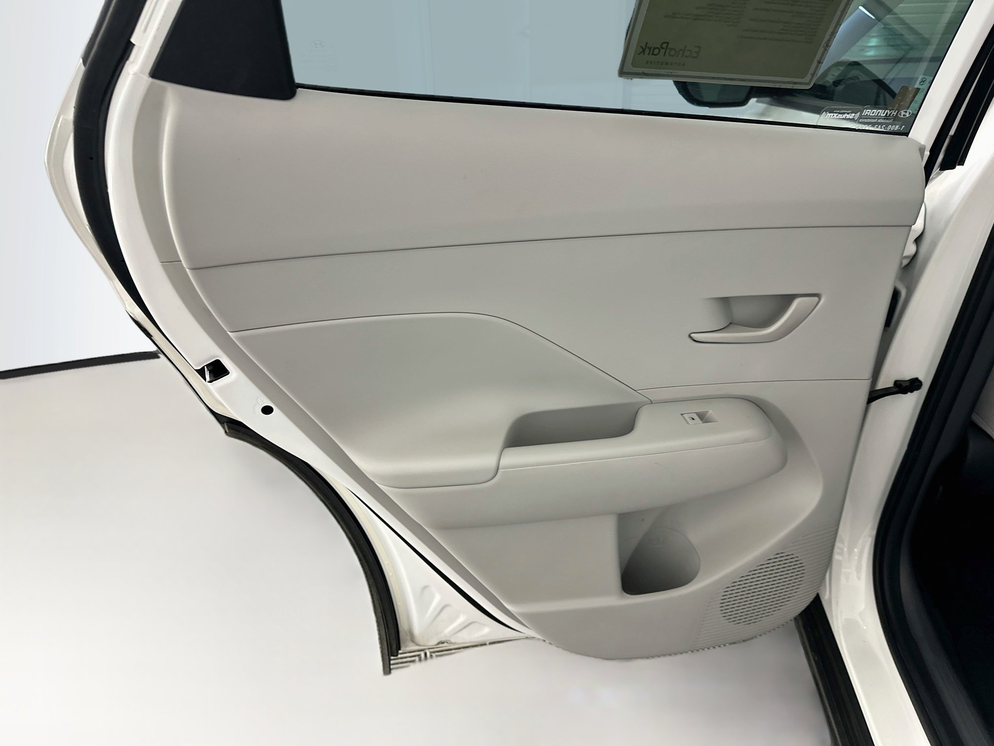 Used 2025 Hyundai Kona SEL AWD/4WD image 27