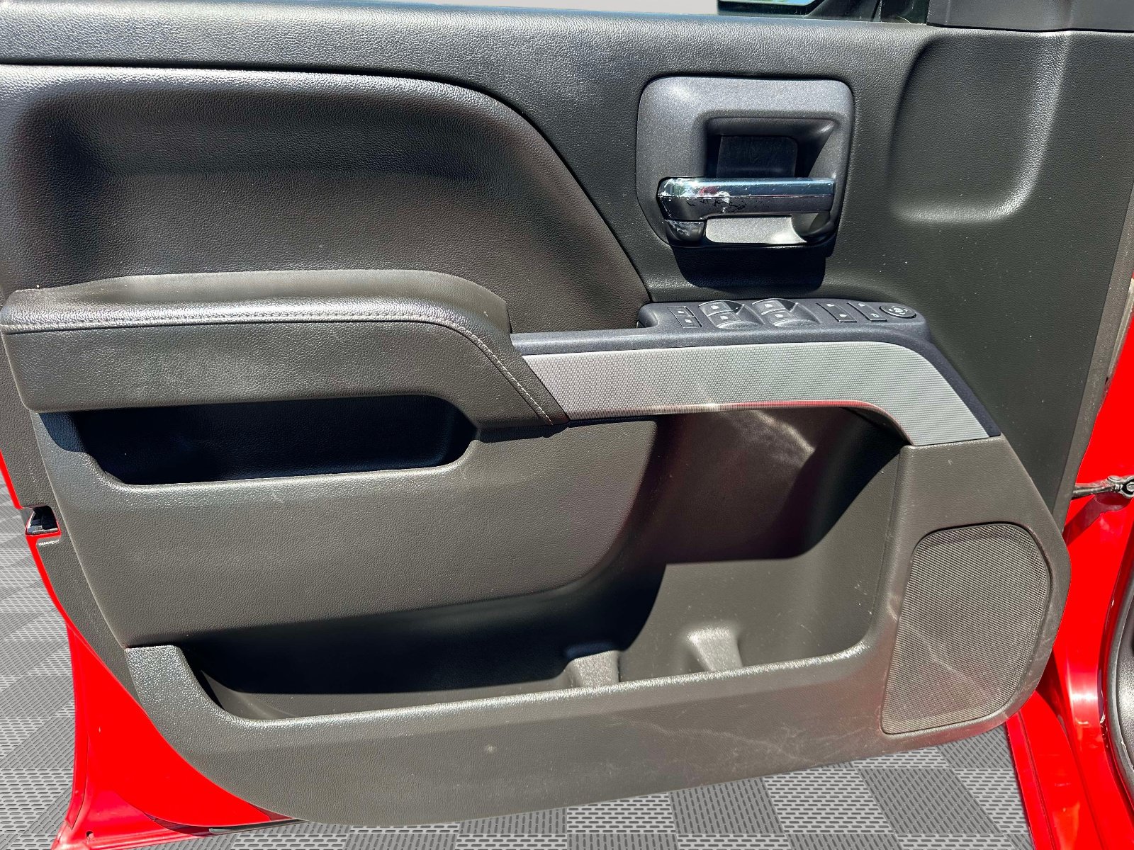 Used 2018 Chevrolet Silverado 1500 LT w/ All Star Edition AWD/4WD image 18