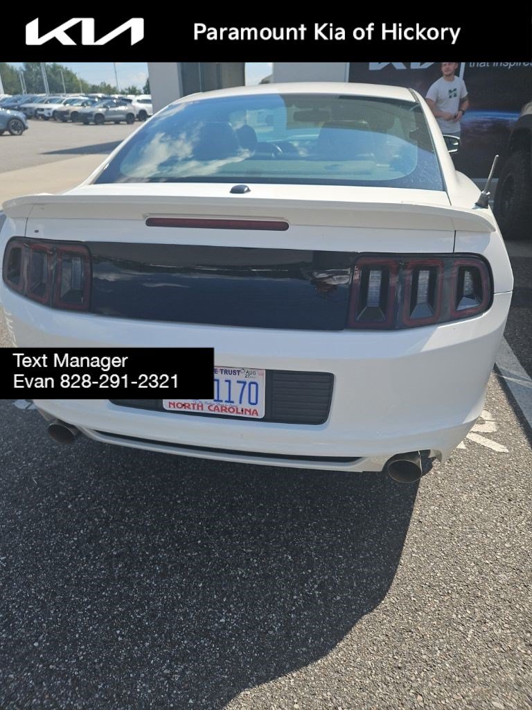 Used 2013 Ford Mustang GT Premium w/ Comfort Pkg RWD image 7