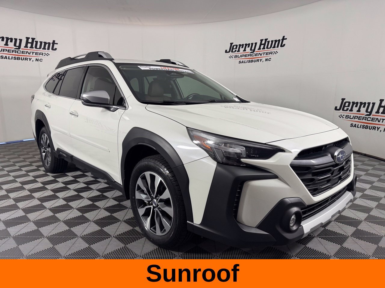 Used 2023 Subaru Outback Touring XT w/ Tech Package 2 AWD/4WD image 6