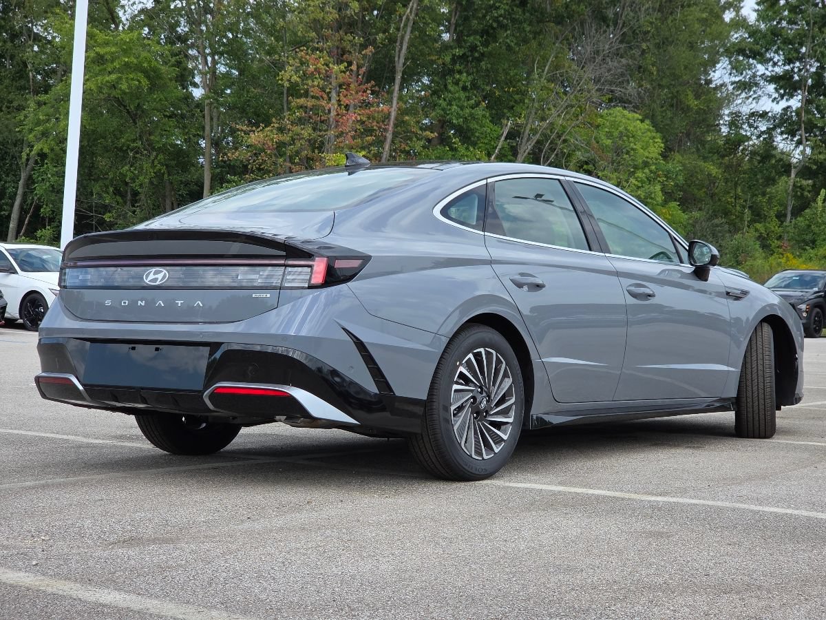 New 2026 Hyundai Sonata Limited FWD image 24