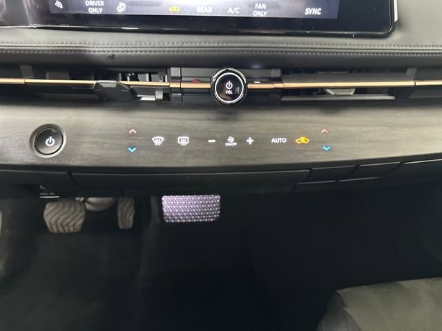 Used 2023 Nissan Ariya FWD image 23
