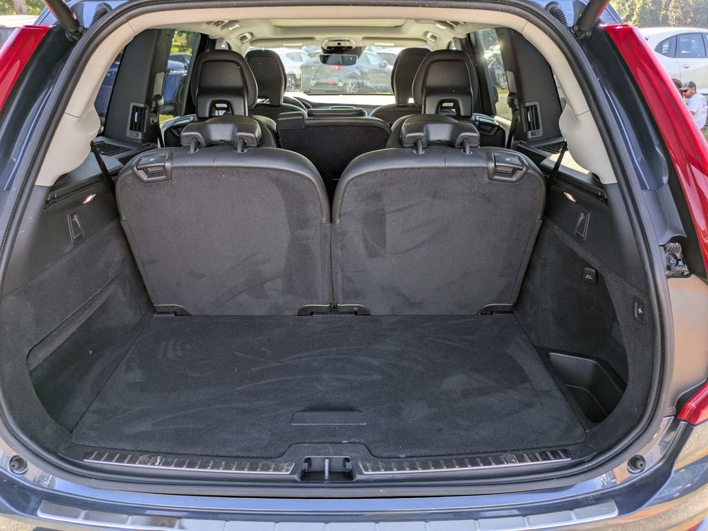 Used 2019 Volvo XC90 T6 Momentum w/ Protection Package Premier AWD/4WD image 13