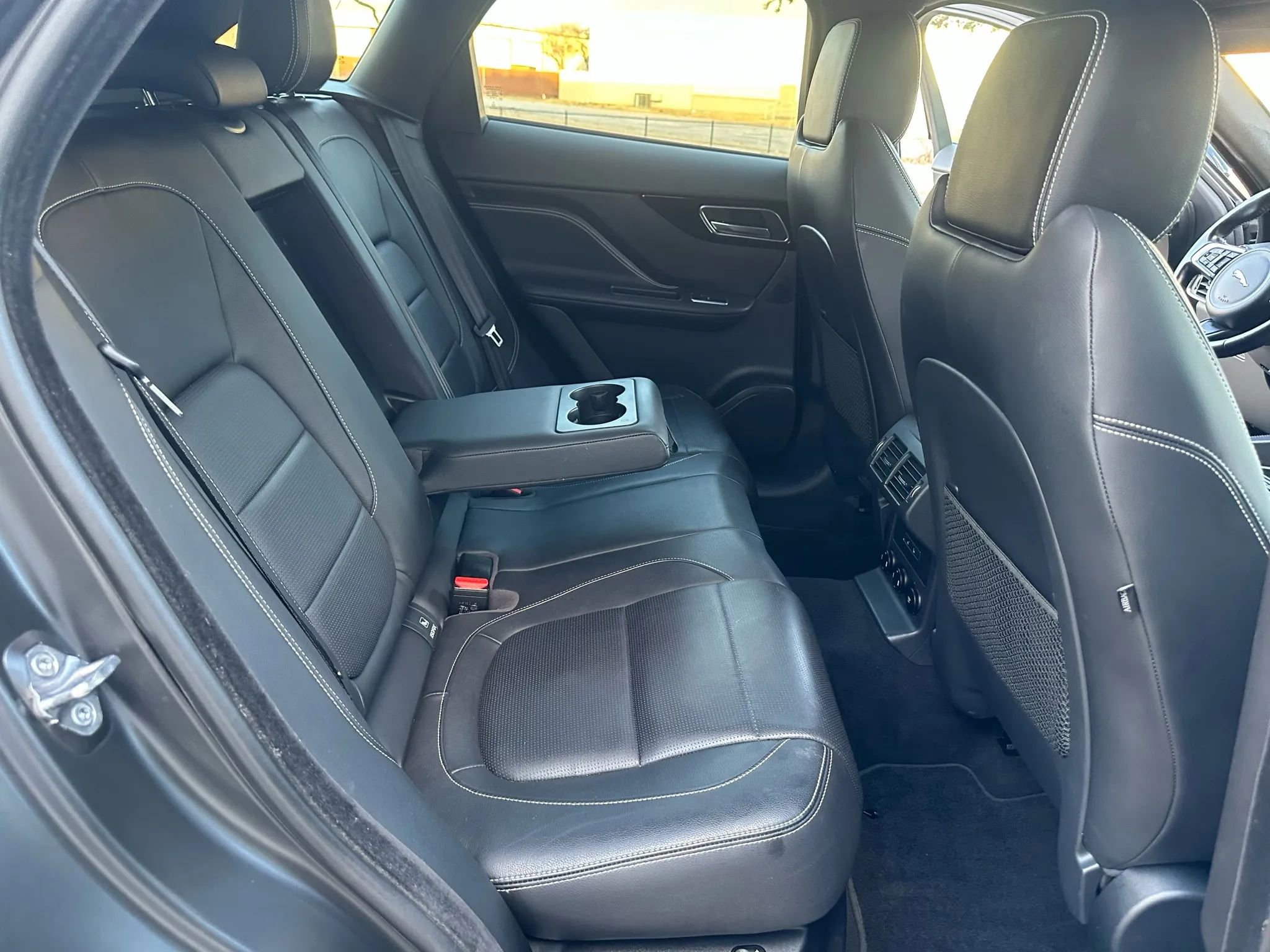 Used 2019 Jaguar F-PACE S AWD/4WD image 23